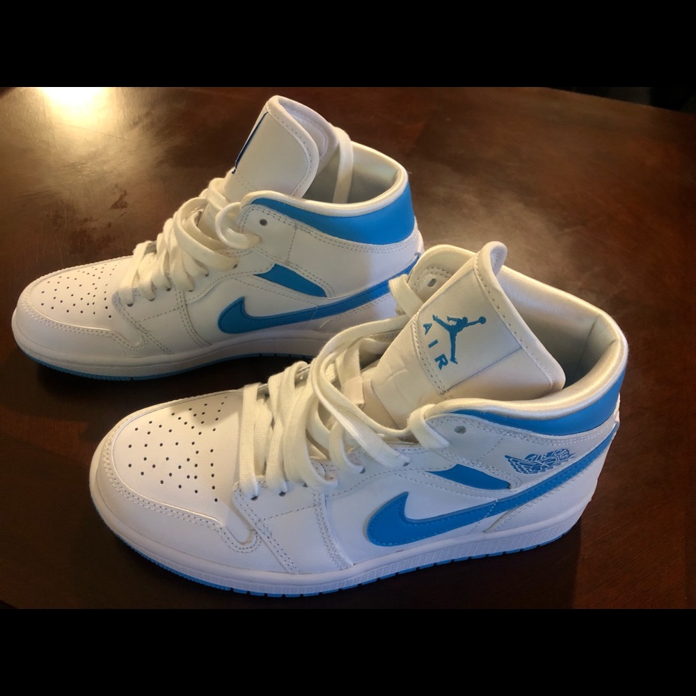Womens Air Jordan 1 Mid “UNC” - White/Dark powder blue